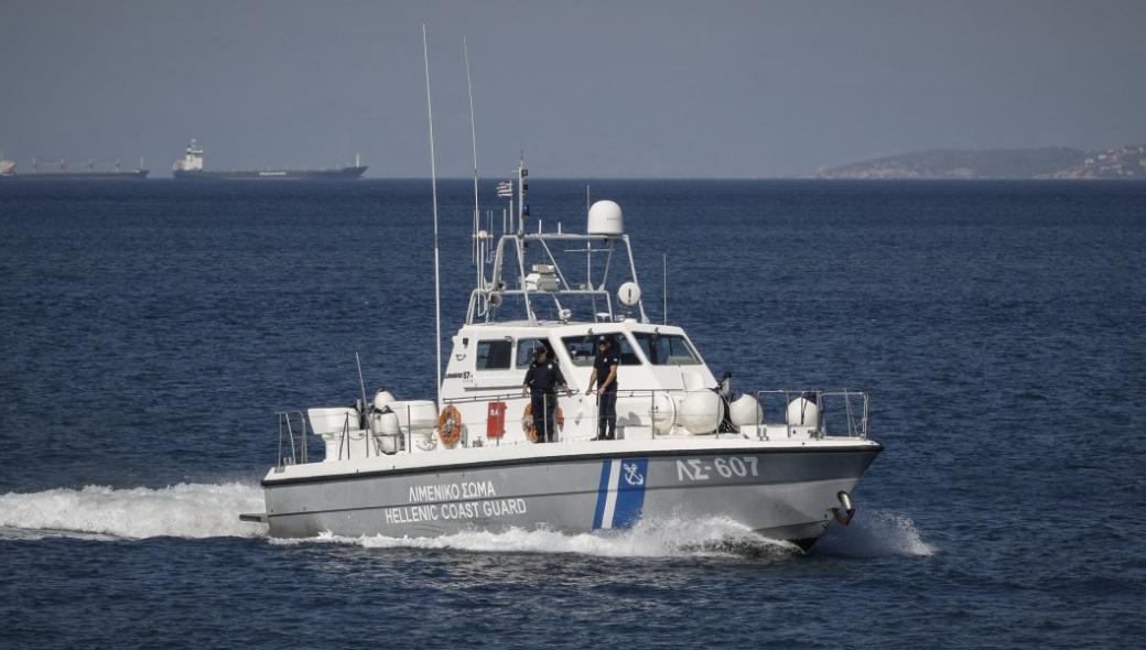 Τούρκοι προσπάθησαν να περάσουν στα ελληνικά χωρικά ύδατα 5 βάρκες με 300 παράνομους μετανάστες