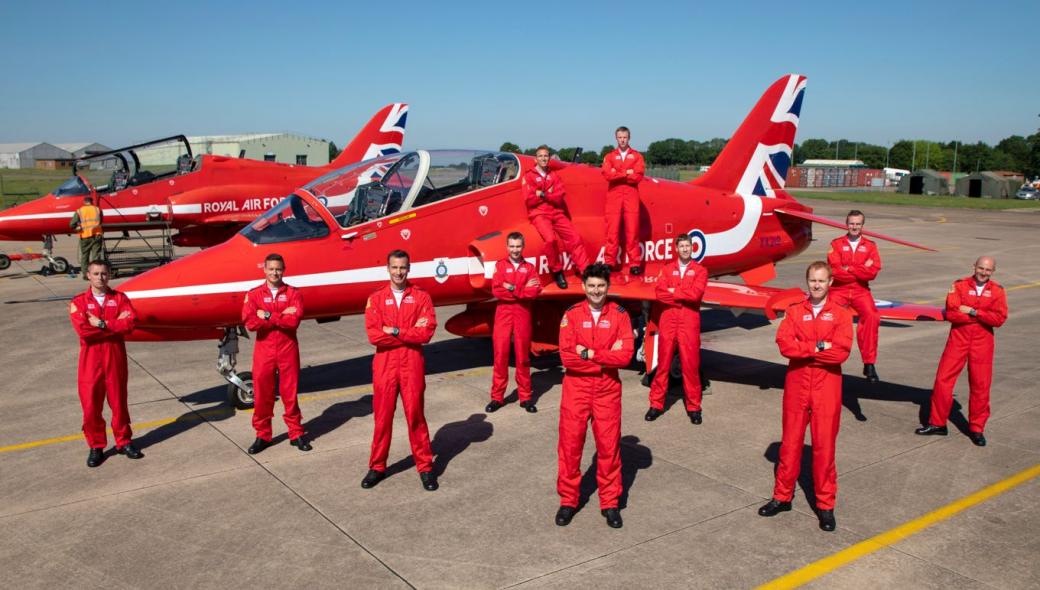 Τα  “Red Arrows” στην 114ΠΜ για εκπαίδευση