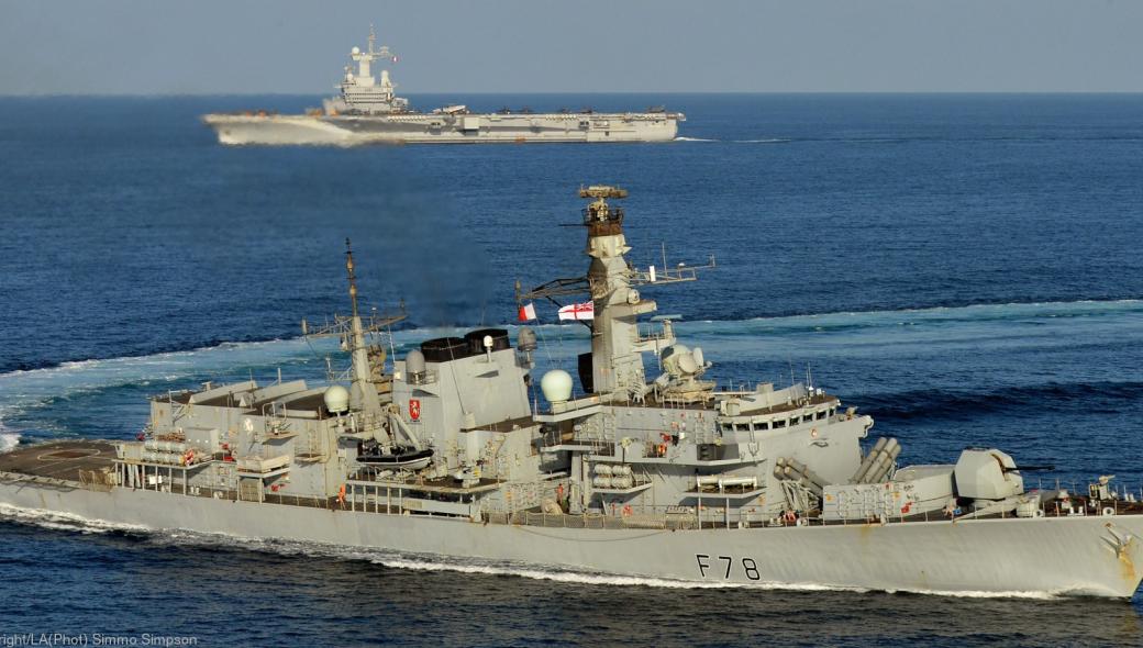 HMS Kent: Η βρετανική ενδιάμεση λύση στον Πειραιά – Τι δήλωσε η Βρετανίδα πρέσβης στην Ελλάδα