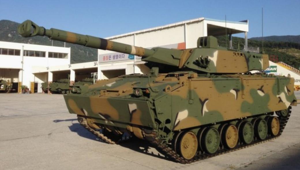 Το K21-105 της νοτιοκορεατικής Hanwha Defense προσφέρεται στην Ινδία