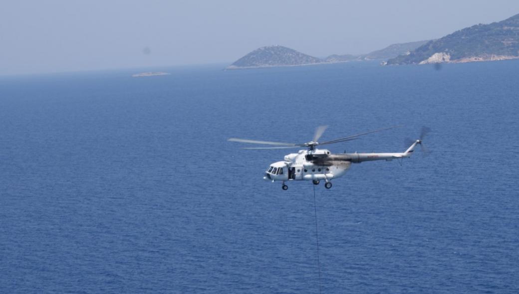 Σάμος – Πτώση πυροσβεστικού ελικοπτέρου Mil Mi-8 – Διασώθηκαν δύο άτομα – Νεκροί δύο επιβαίνοντες