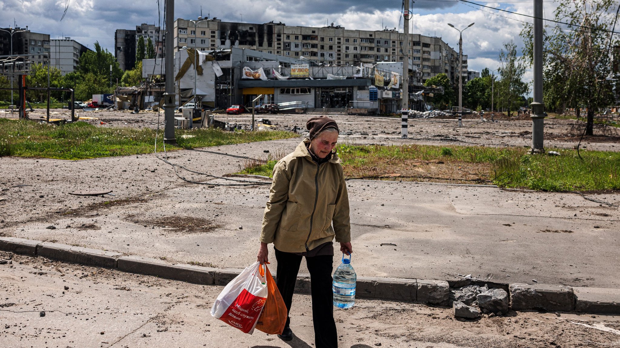 Βίντεο: Έρημη πόλη το Χάρκοβο – Όλοι κρύβονται για να αποφύγουν την στράτευση