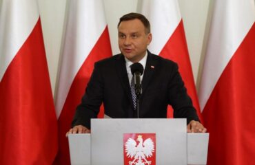 Πρόεδρος της Πολωνίας: «Η Ρωσία πρέπει να χωριστεί σε 200 κράτη»!